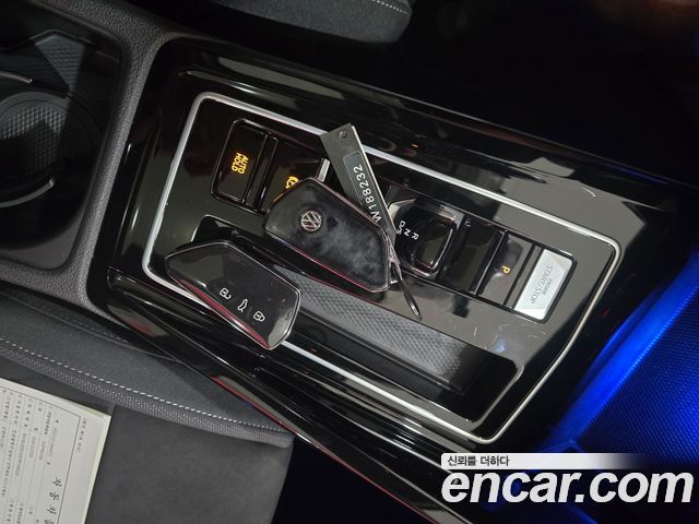 Volkswagen Golf 2023 — photo 9