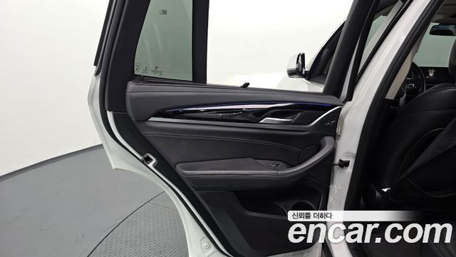 BMW X3 2018 — photo 15