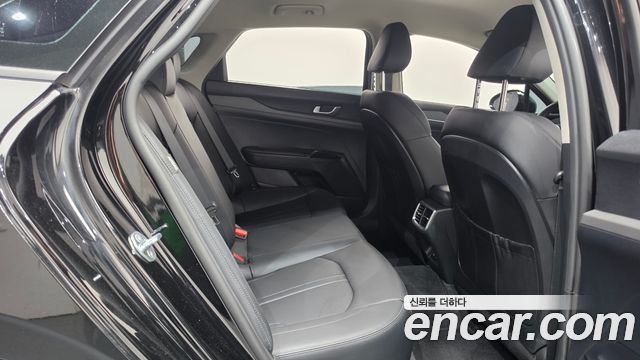 Kia K5 2024 — photo 17