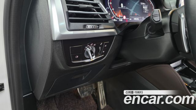 BMW X4 2023 — photo 28