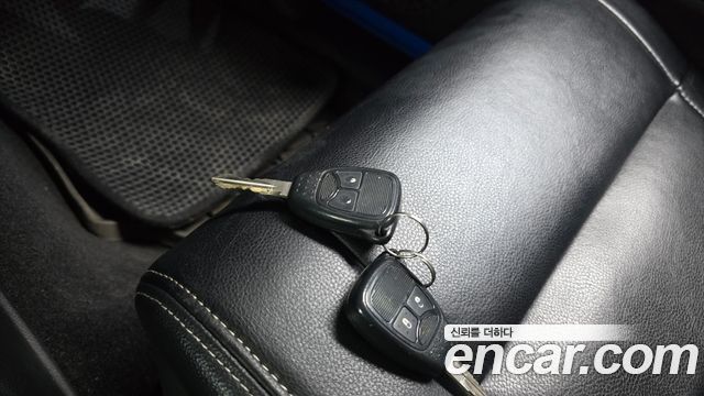 Jeep Wrangler 2011 — photo 14