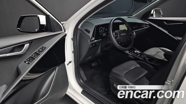 Kia Niro 2024 — photo 11