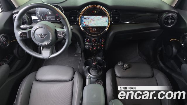 Mini Cooper 2024 — photo 10
