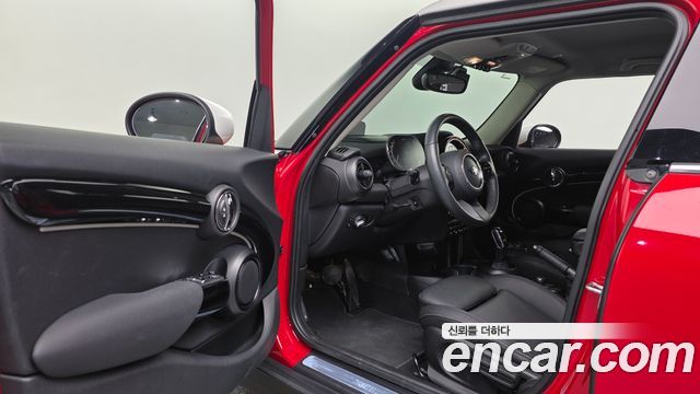 Mini Cooper 2024 — photo 13