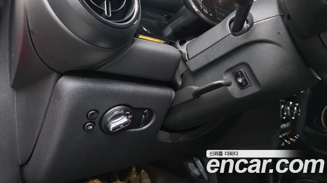 Mini Cooper 2024 — photo 18