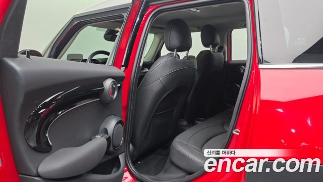 Mini Cooper 2024 — photo 23