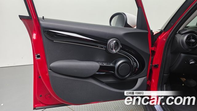 Mini Cooper 2024 — photo 14