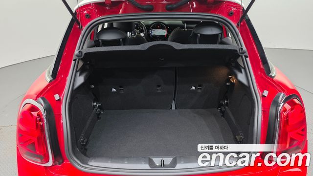 Mini Cooper 2024 — photo 27