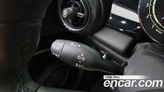 Mini Cooper 2024 — photo 29