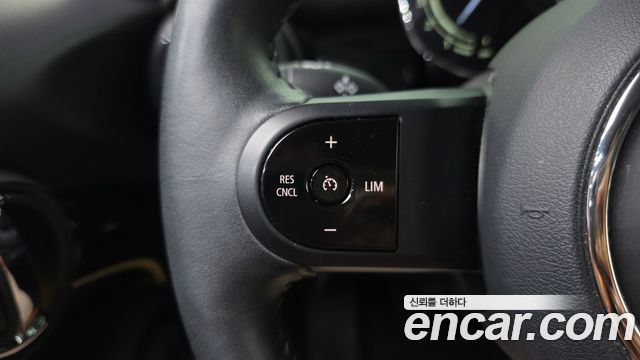 Mini Cooper 2024 — photo 30