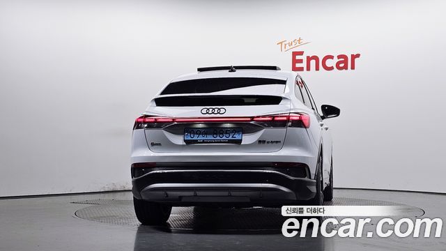 Audi Q4 e-tron 2022 — photo 4