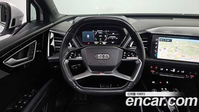 Audi Q4 e-tron 2022 — photo 18