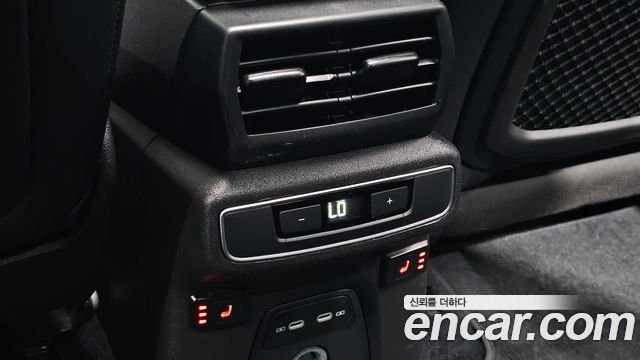 Audi Q4 e-tron 2022 — photo 22