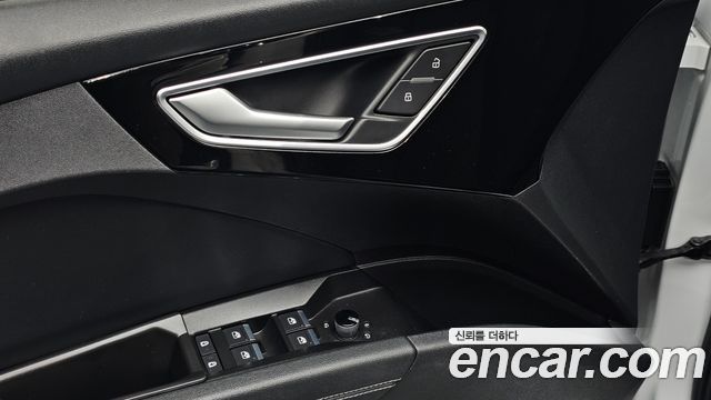Audi Q4 e-tron 2022 — photo 27