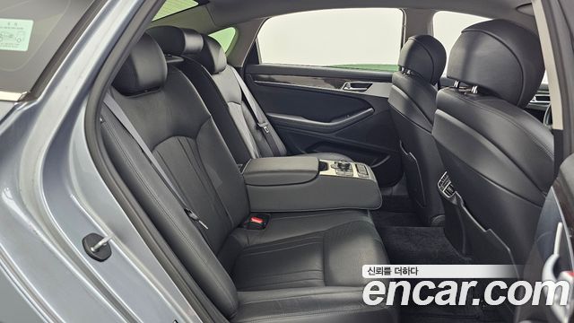 Genesis G80 2017 — photo 12