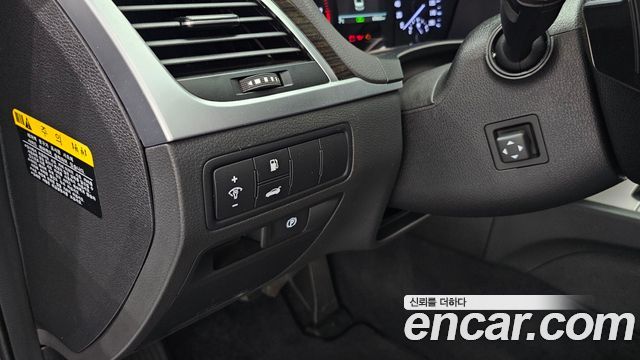 Genesis G80 2017 — photo 16