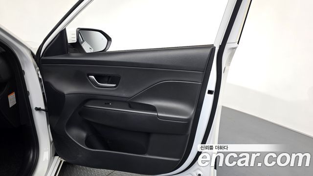 Hyundai Kona 2023 — photo 13