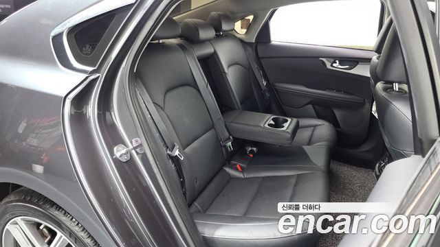 Kia K3 2021 — photo 18