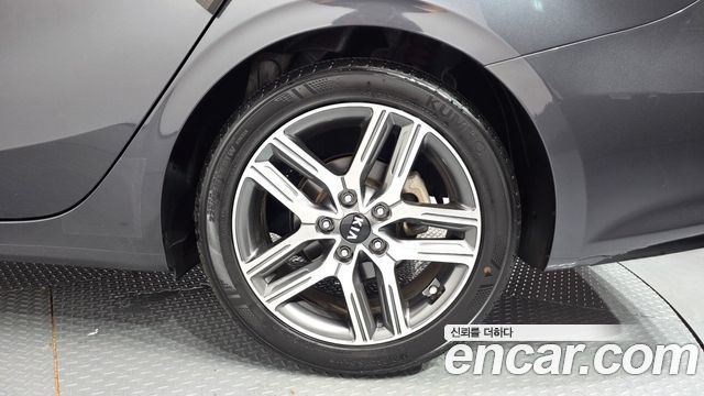 Kia K3 2021 — photo 7
