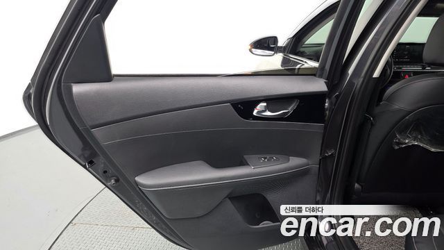 Kia K3 2021 — photo 15