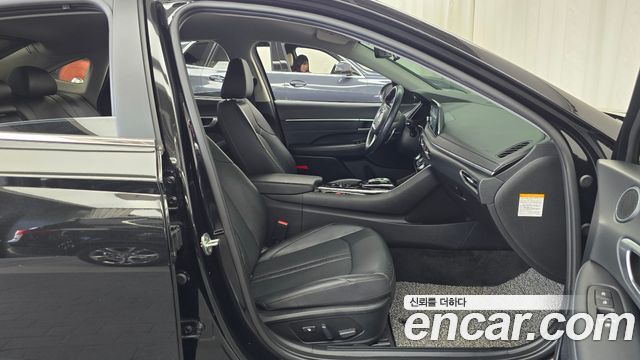 Hyundai Sonata 2022 — photo 11