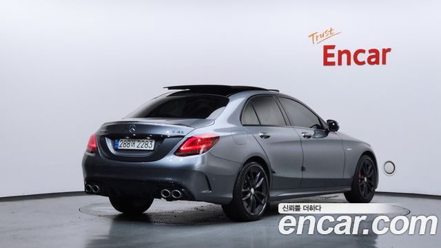 Mercedes-Benz C-Class 2019 — photo 2