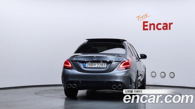 Mercedes-Benz C-Class 2019 — photo 4