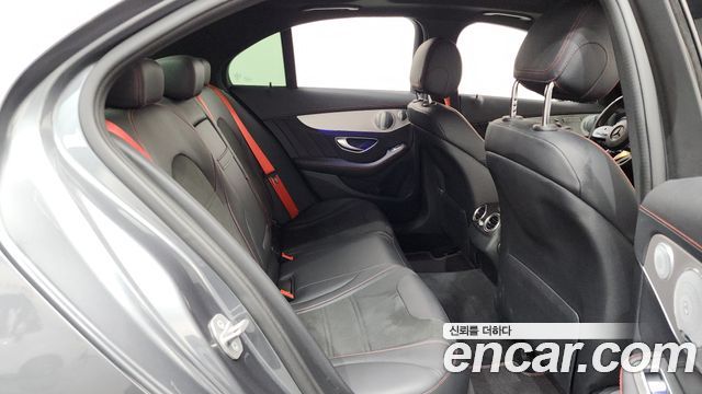Mercedes-Benz C-Class 2019 — photo 17