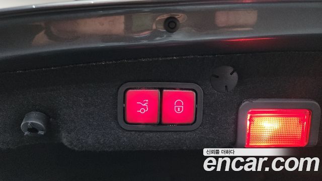 Mercedes-Benz C-Class 2019 — photo 25