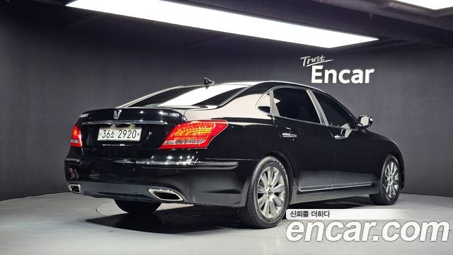 Hyundai Equus 2010 — photo 2