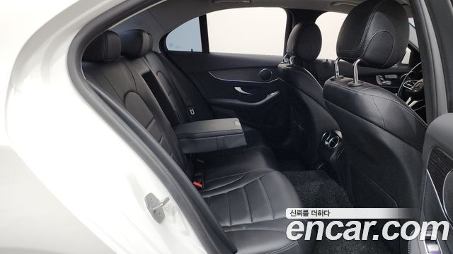 Mercedes-Benz C-Class 2021 — photo 17