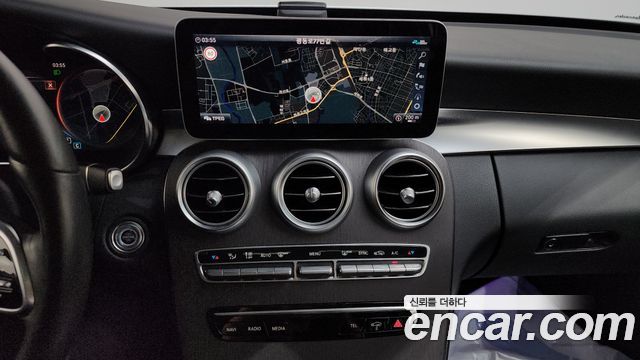 Mercedes-Benz C-Class 2021 — photo 18