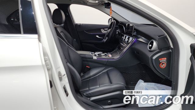 Mercedes-Benz C-Class 2021 — photo 16