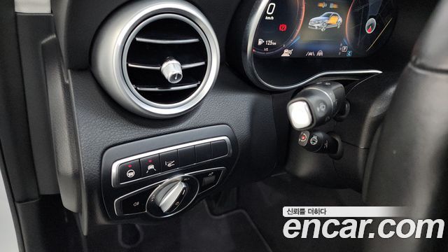 Mercedes-Benz C-Class 2021 — photo 28