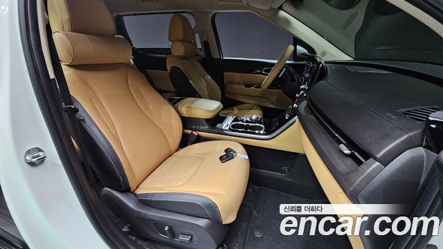 Kia Canival 2022 — photo 13
