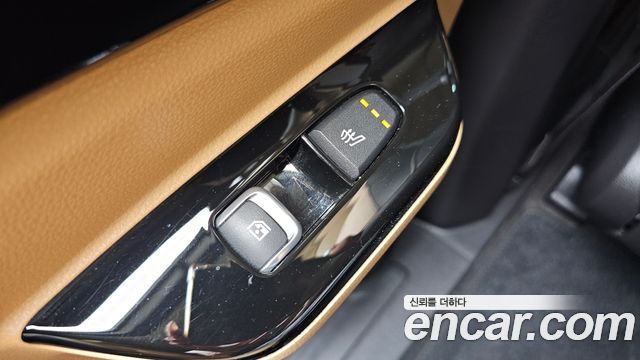 Kia Canival 2022 — photo 23