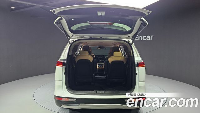 Kia Canival 2022 — photo 24