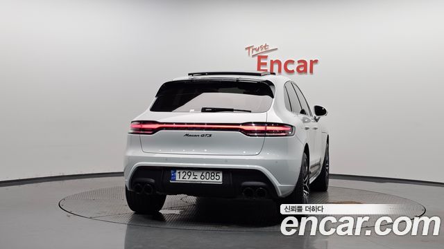 Porsche Macan 2023 — photo 4