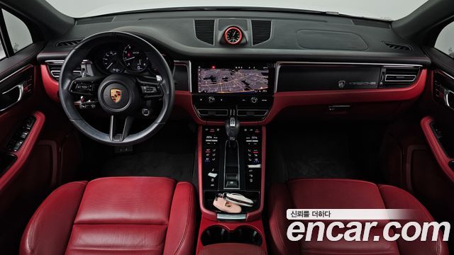 Porsche Macan 2023 — photo 10