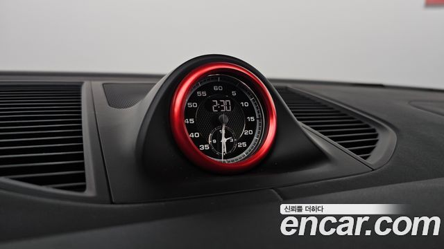 Porsche Macan 2023 — photo 23