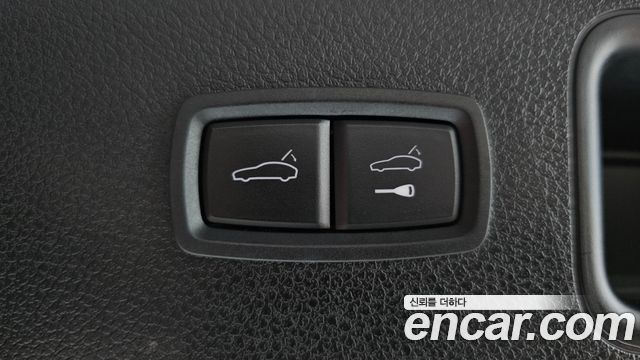 Porsche Macan 2023 — photo 34