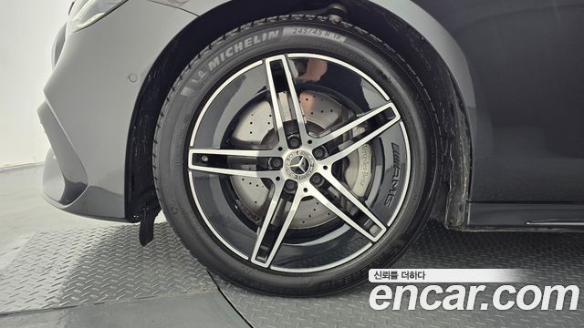 Mercedes-Benz E-Class 2024 — photo 5