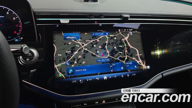 Mercedes-Benz E-Class 2024 — photo 12