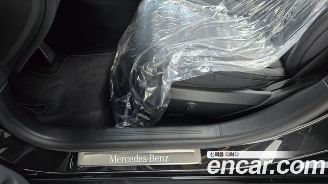 Mercedes-Benz E-Class 2024 — photo 16