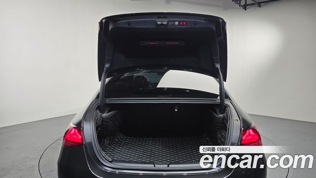 Mercedes-Benz E-Class 2024 — photo 19