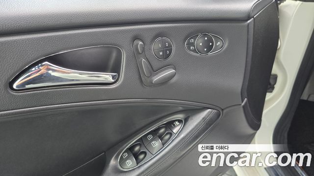 Mercedes-Benz CLS-Class 2006 — photo 14