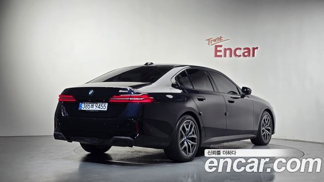 BMW 5-Series 2026 — photo 2