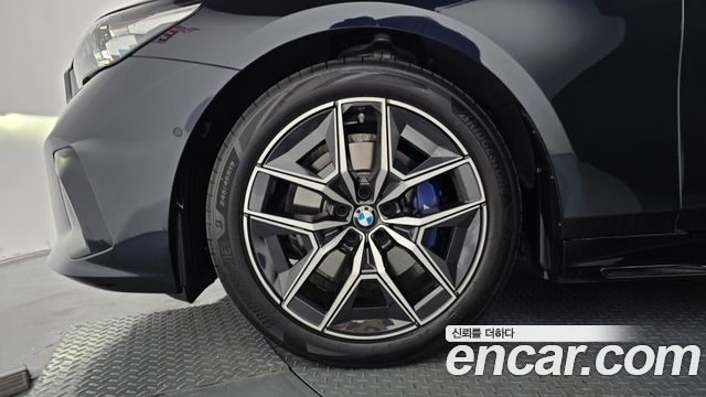 BMW 5-Series 2026 — photo 5
