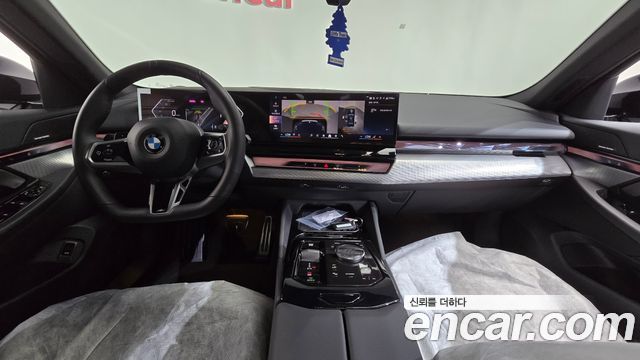 BMW 5-Series 2026 — photo 7