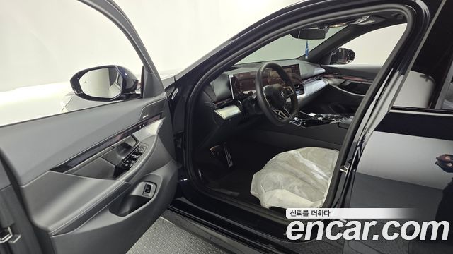 BMW 5-Series 2026 — photo 10